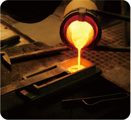 24 ore della NO--fermata di ferro di funzionamento/attrezzature di trattamento termico d'acciaio del forno di fusione di induzione, 340V-430V